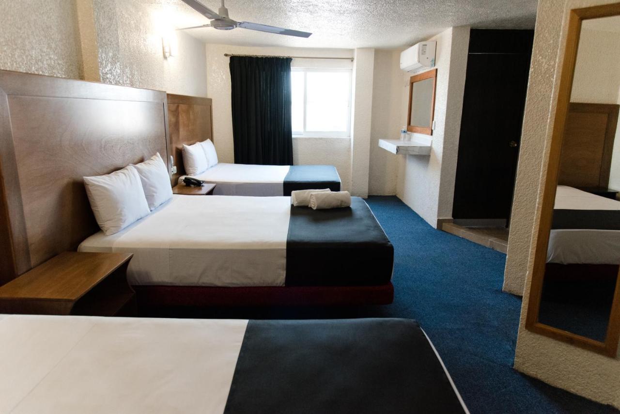 Hotel Central Irapuato - Hotel En Ирапуато Екстериор снимка