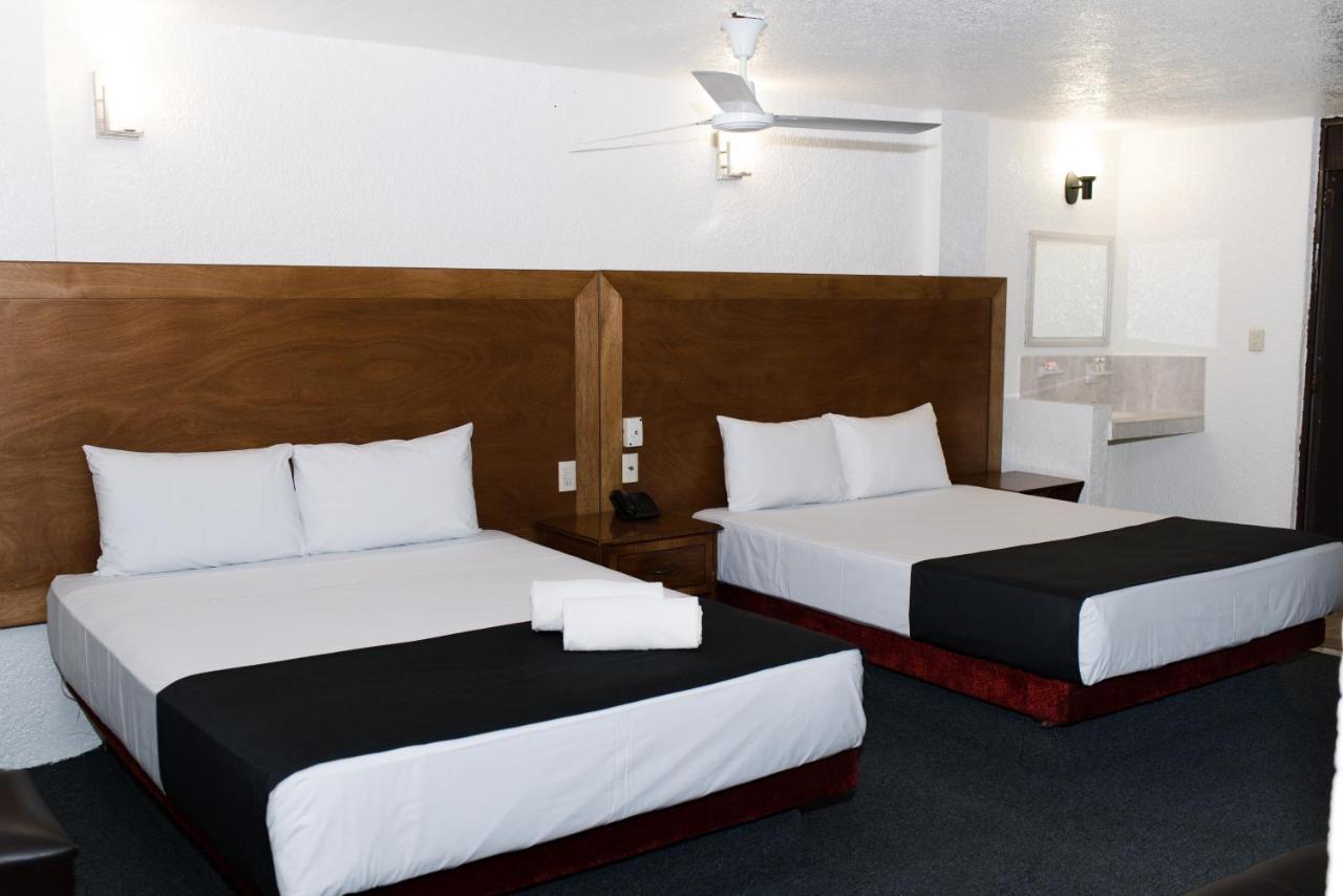 Hotel Central Irapuato - Hotel En Ирапуато Екстериор снимка