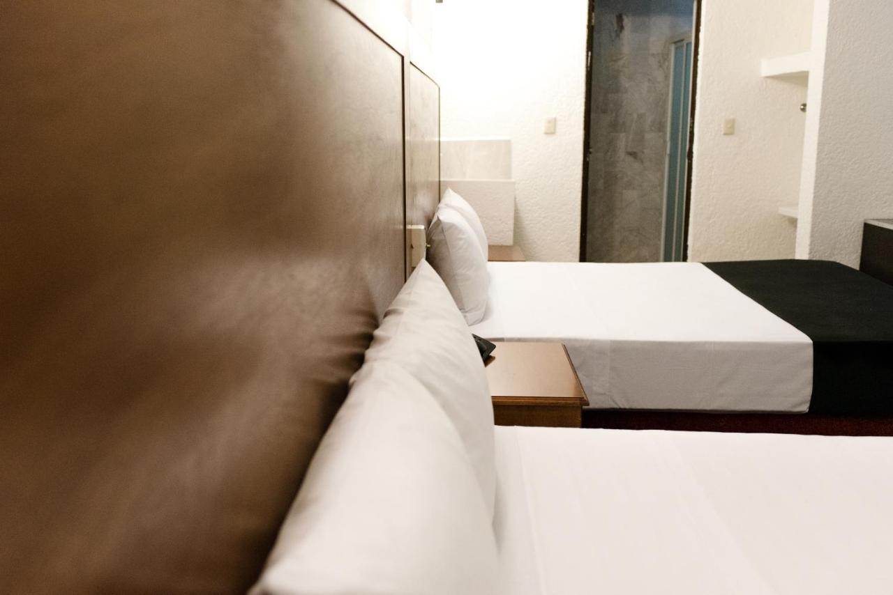 Hotel Central Irapuato - Hotel En Ирапуато Екстериор снимка